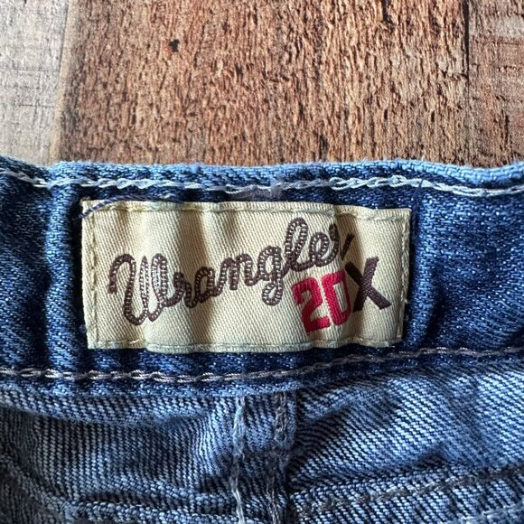 Wrangler 20X Girls Blue Jeans With Embroidered Pockets & Distressed Details - Picture 7 of 9